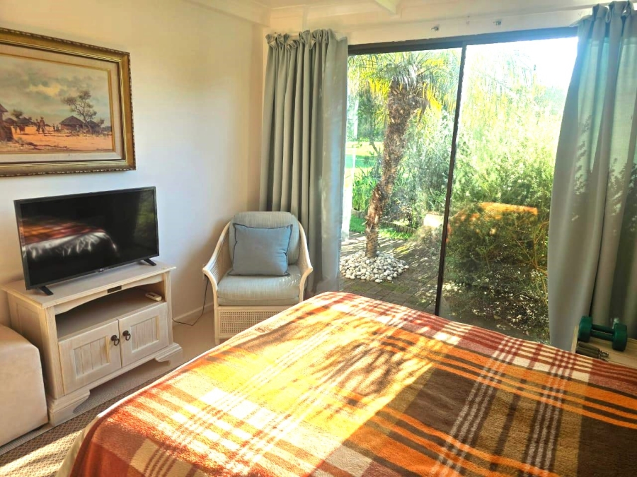 To Let 3 Bedroom Property for Rent in Brenton On Lake Western Cape